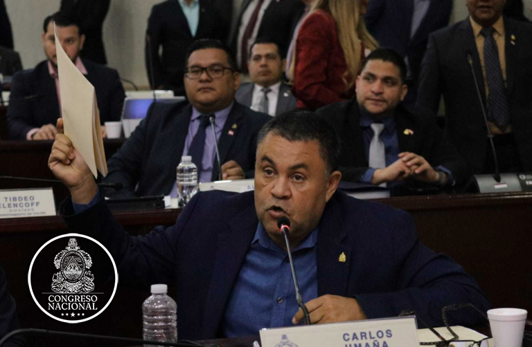 Proponen en CN prohibir que colegios magisteriales absorban aumento salarial de docentes