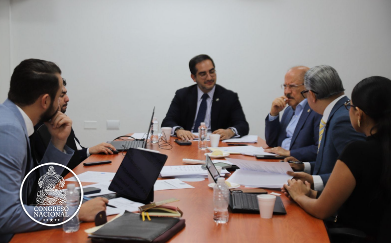 Comisión de Finanzas del CN analiza apoyo al agro ante fenómeno El Niño