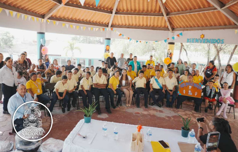 Congreso Nacional reafirma apoyo al sector discapacidad con visita al Instituto Psicopedagógico Juana Leclerc