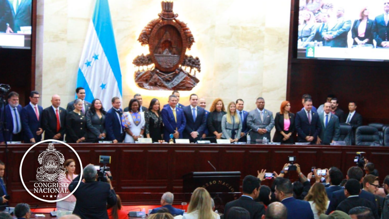 Con Tomás Zambrano en la presidencia y 86 votos, es electa la Junta Directiva del Nuevo Congreso Nacional